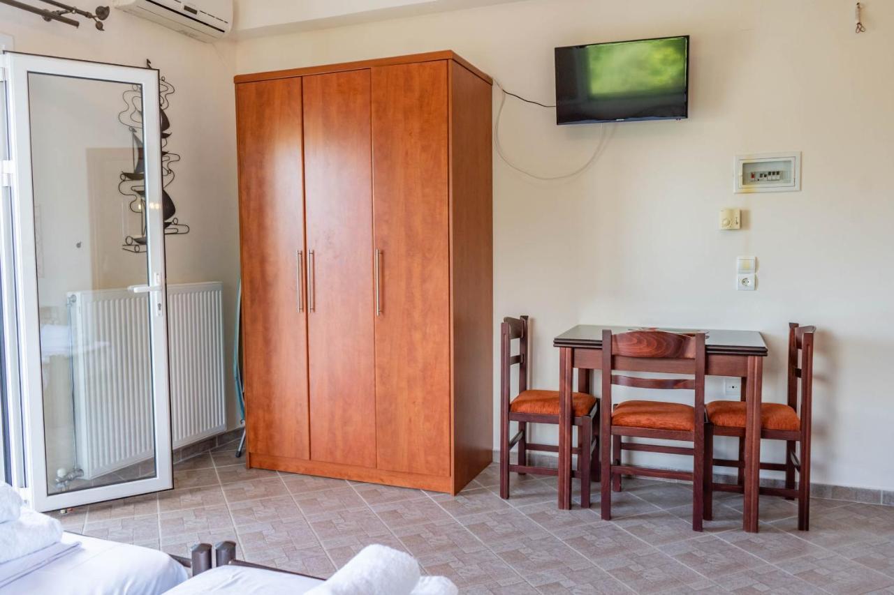 Pigeon House Appartement Plataria Buitenkant foto