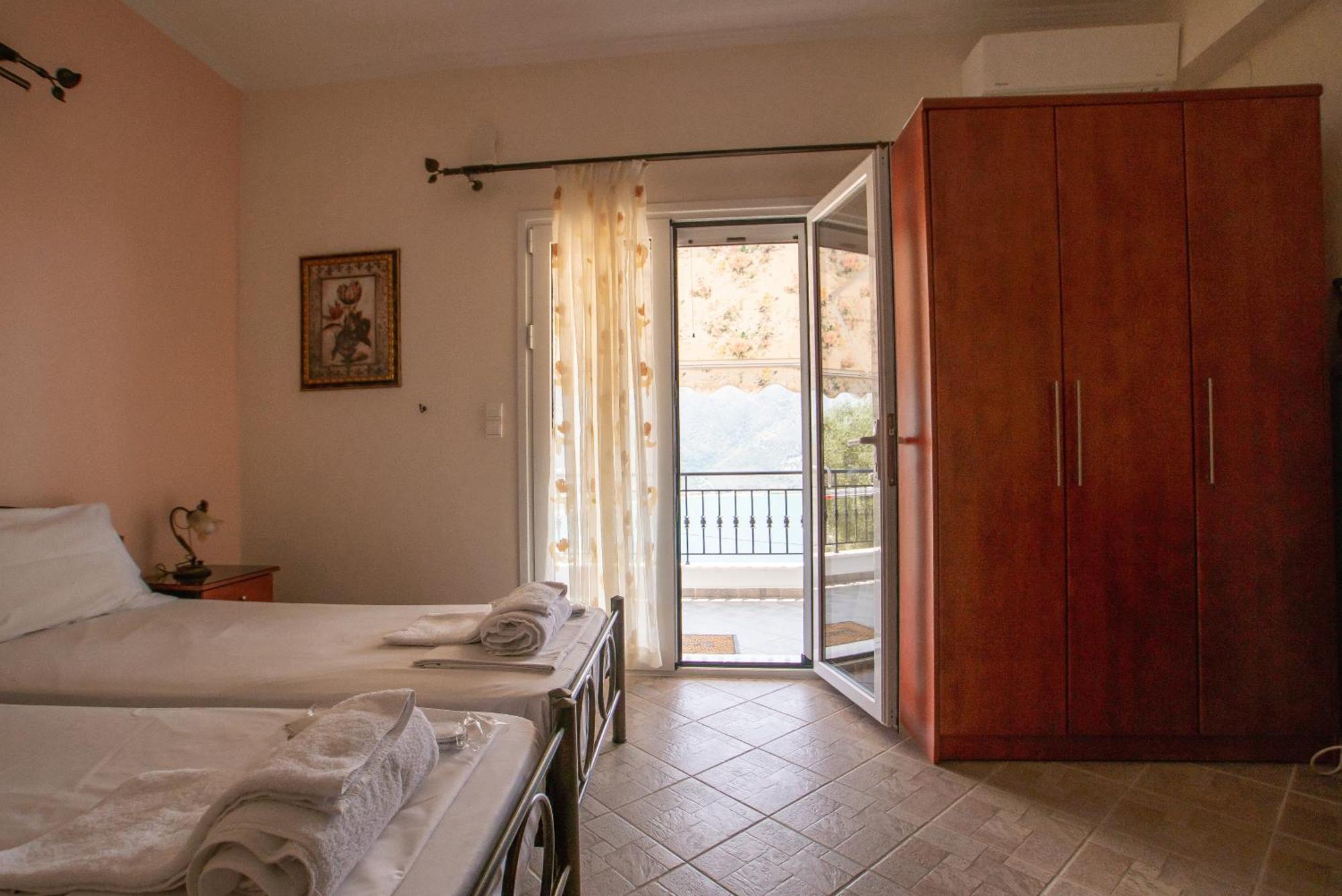 Pigeon House Appartement Plataria Buitenkant foto